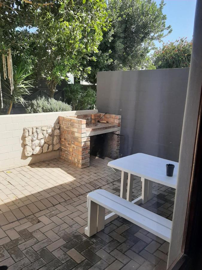 Croeso Guest House Langebaan Dış mekan fotoğraf